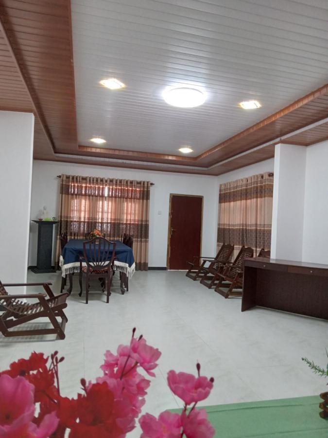 Bed and Breakfast Sky Bloom Homagama Екстер'єр фото
