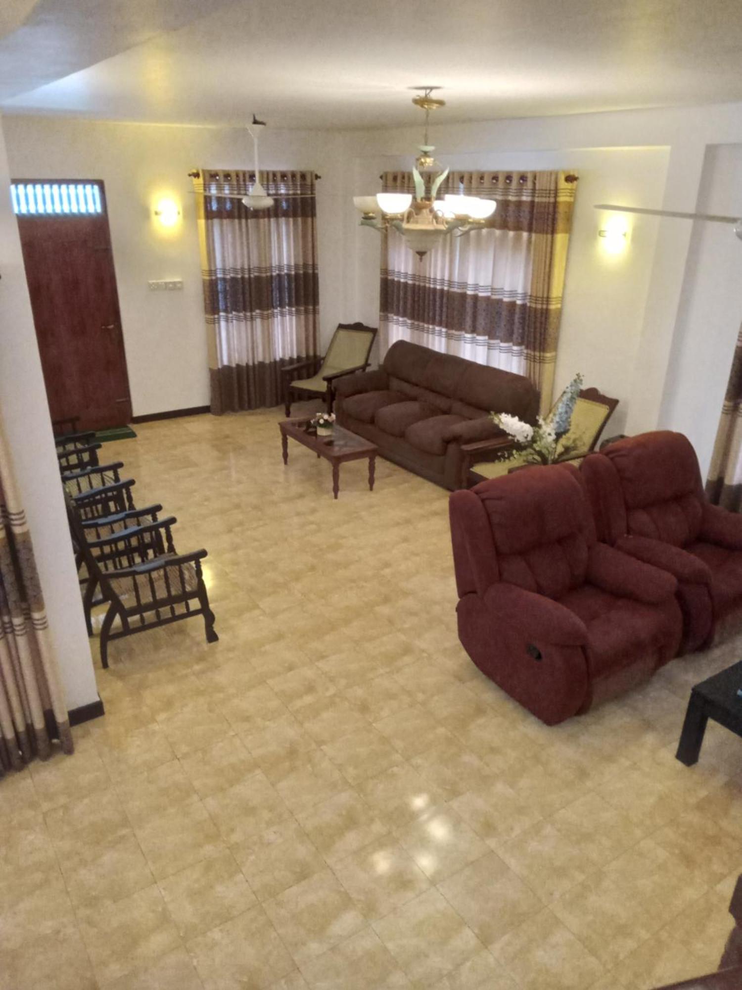 Bed and Breakfast Sky Bloom Homagama Екстер'єр фото