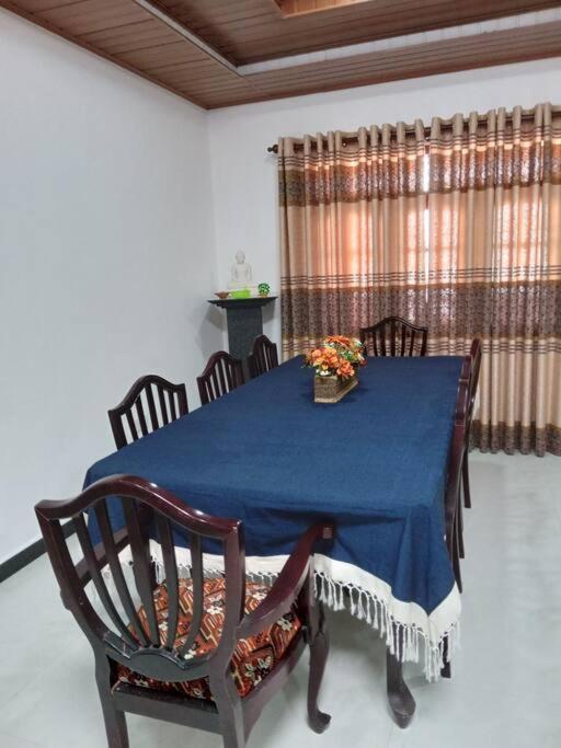 Bed and Breakfast Sky Bloom Homagama Екстер'єр фото