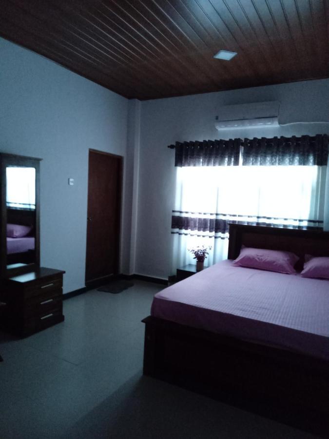 Bed and Breakfast Sky Bloom Homagama Екстер'єр фото