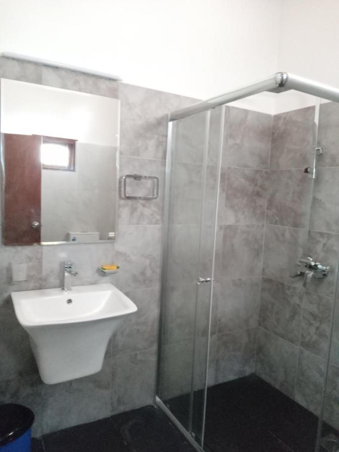 Bed and Breakfast Sky Bloom Homagama Екстер'єр фото